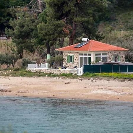 House Kokkalas On The Beach Пиргадикия Екстериор снимка