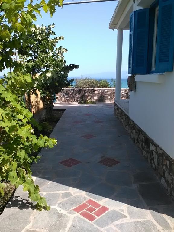 House Kokkalas On The Beach Пиргадикия Екстериор снимка
